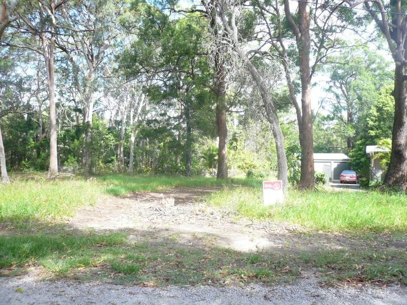 18 Mango Terrace, Macleay Island QLD 4184