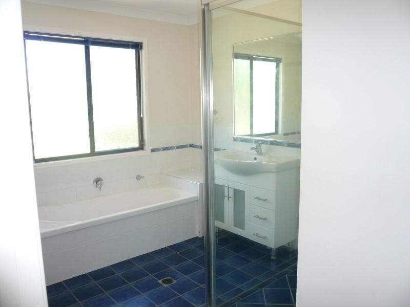 36 Beelong Street, Macleay Island QLD 4184