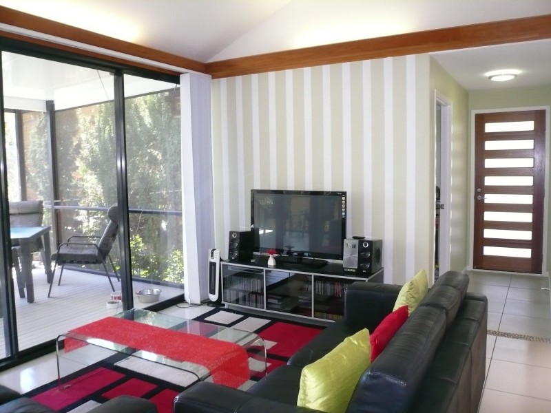 5 Wake Street, Macleay Island QLD 4184
