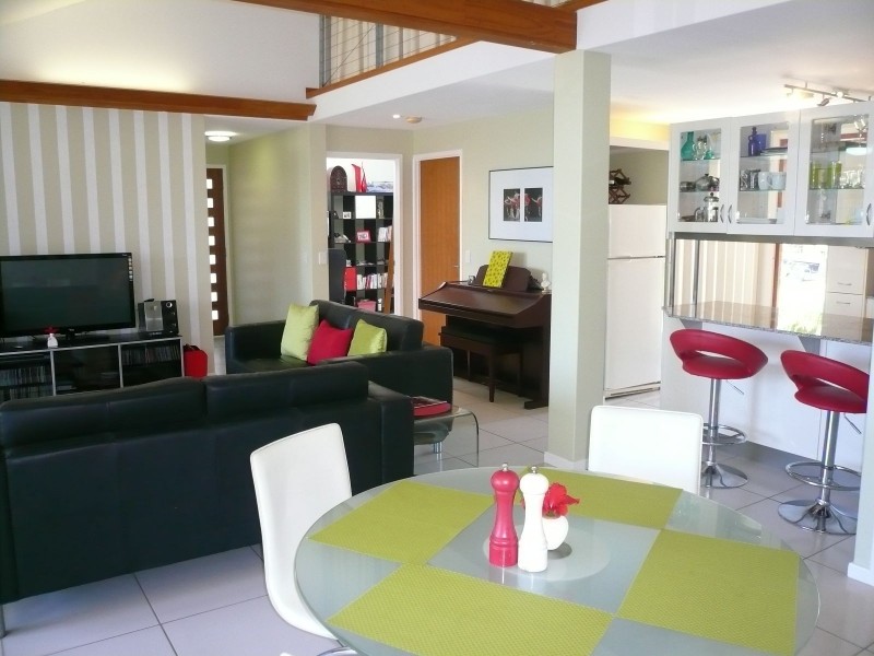 5 Wake Street, Macleay Island QLD 4184