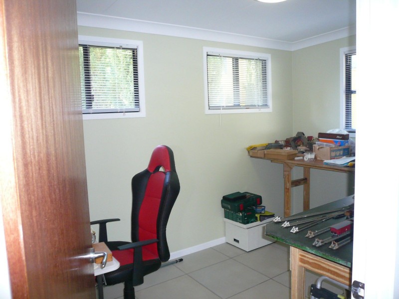 5 Wake Street, Macleay Island QLD 4184