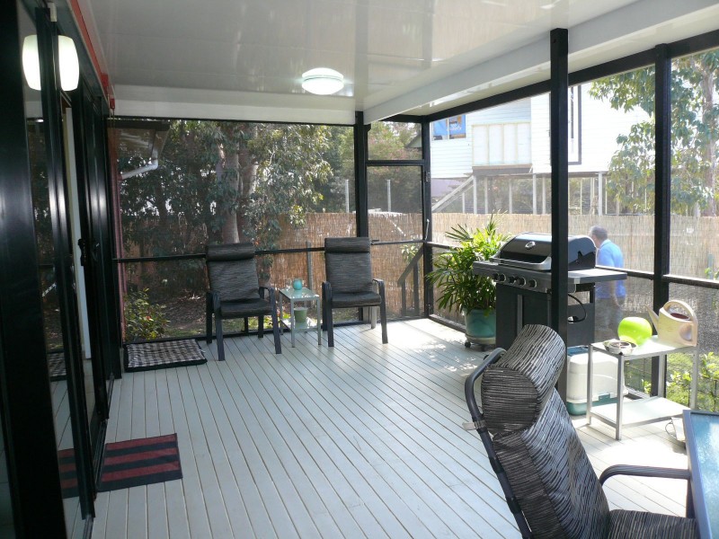 5 Wake Street, Macleay Island QLD 4184