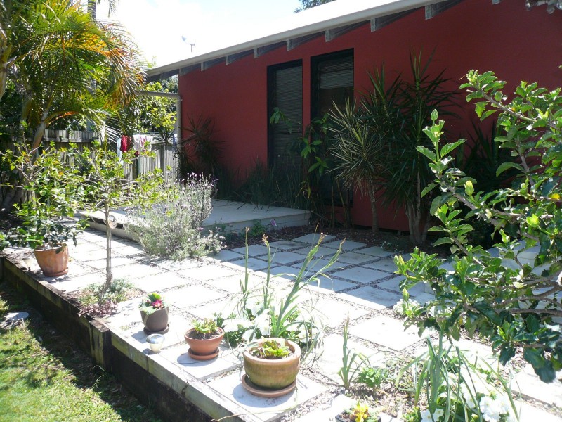 5 Wake Street, Macleay Island QLD 4184