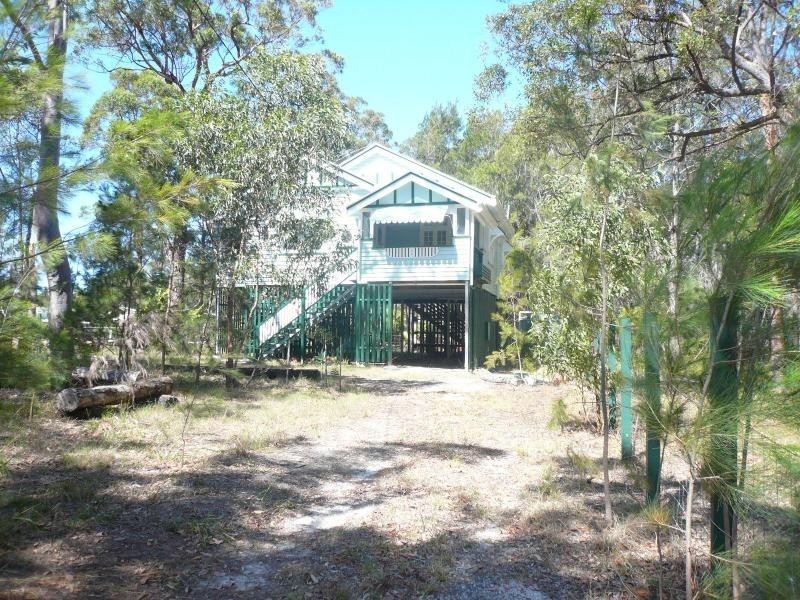 14 President Terrace, Macleay Island QLD 4184
