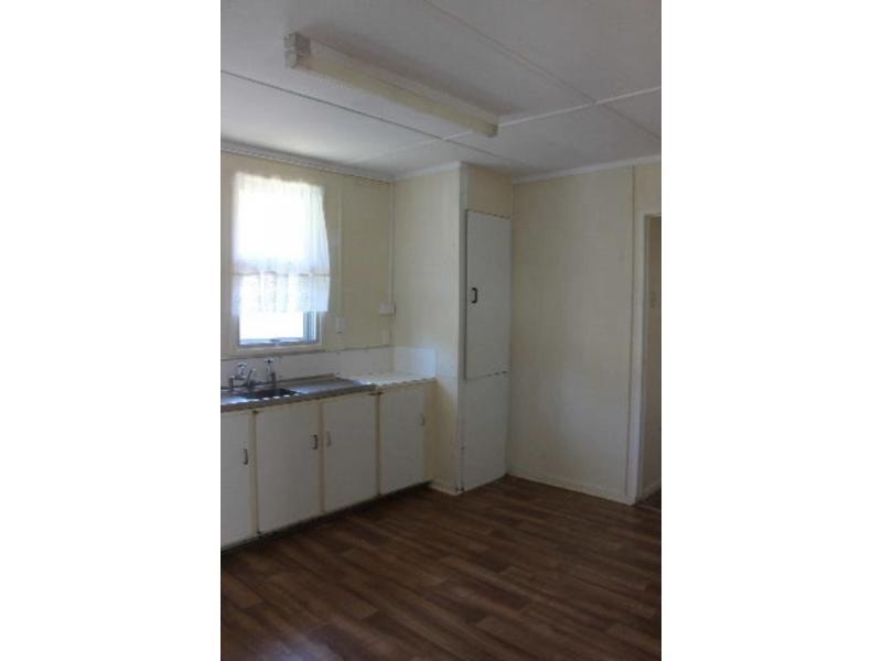 16 Mawarra Street, Macleay Island QLD 4184