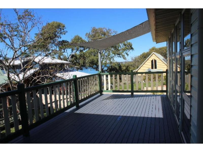 16 Mawarra Street, Macleay Island QLD 4184