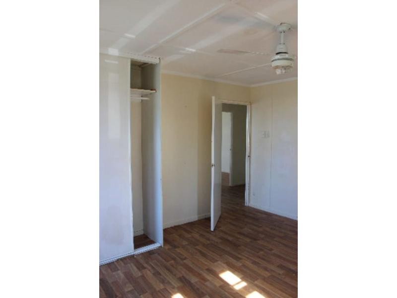 16 Mawarra Street, Macleay Island QLD 4184