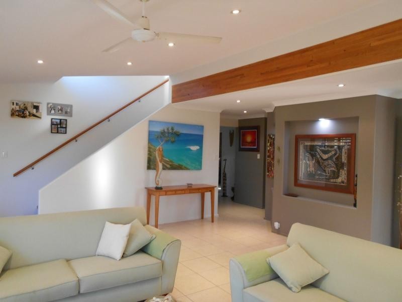 21 Leanne Street, Macleay Island QLD 4184