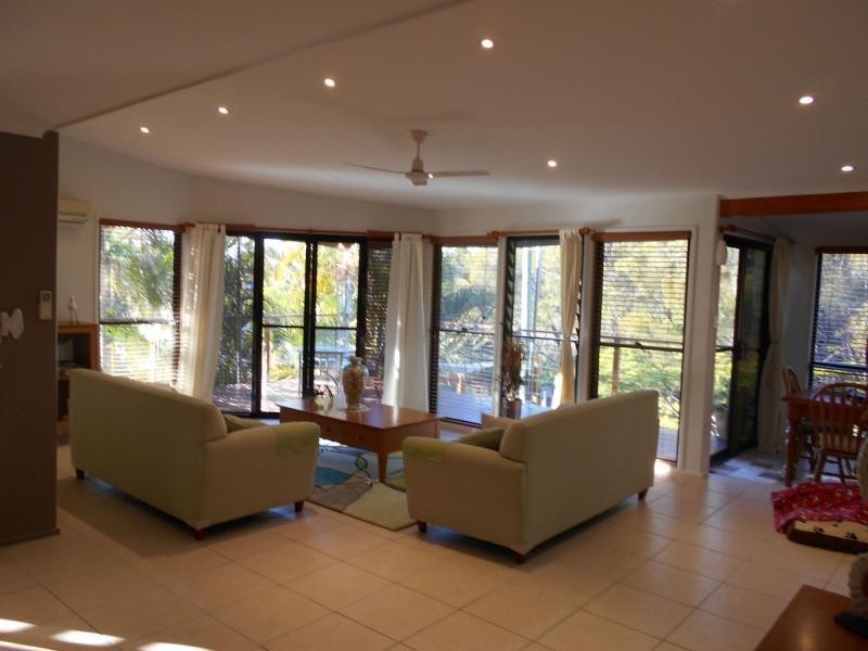 21 Leanne Street, Macleay Island QLD 4184