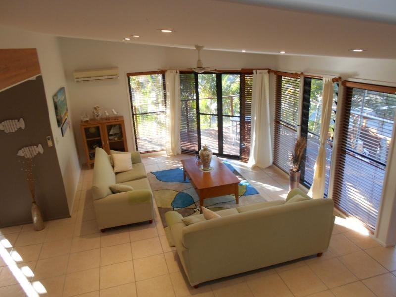 21 Leanne Street, Macleay Island QLD 4184