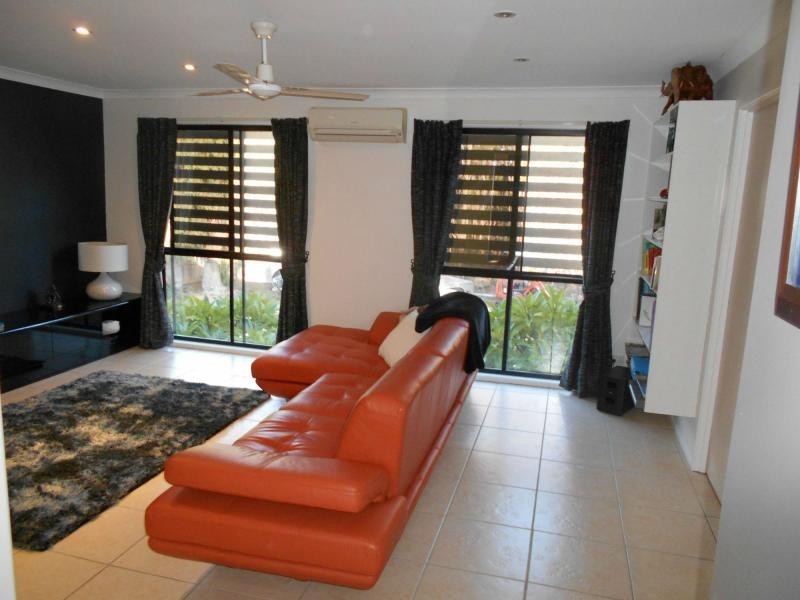 21 Leanne Street, Macleay Island QLD 4184