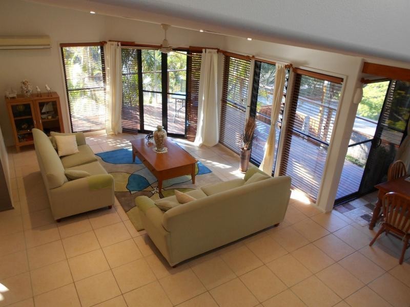 21 Leanne Street, Macleay Island QLD 4184