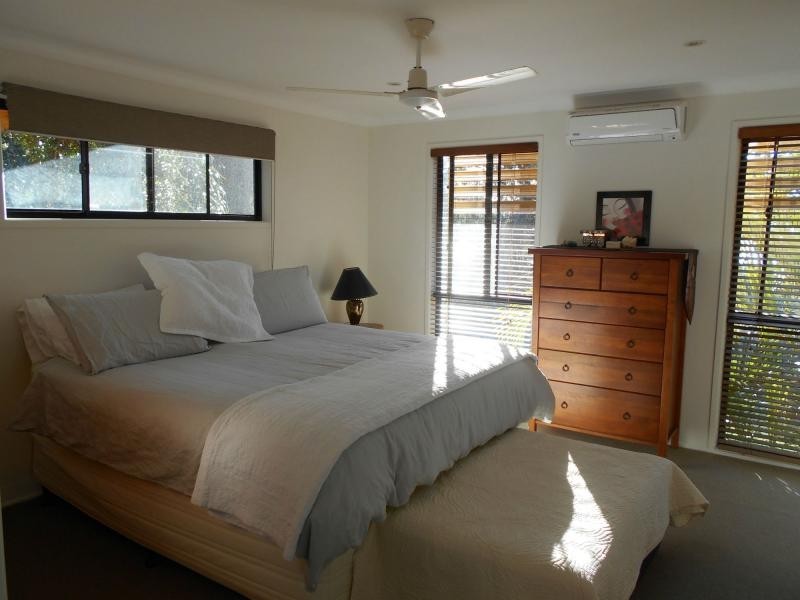 21 Leanne Street, Macleay Island QLD 4184