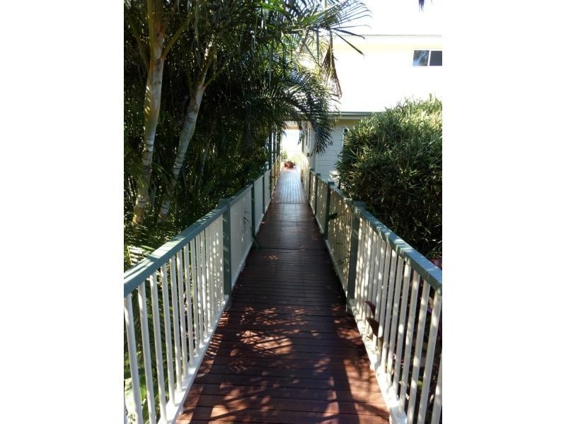 16 Coorong Street, Macleay Island QLD 4184