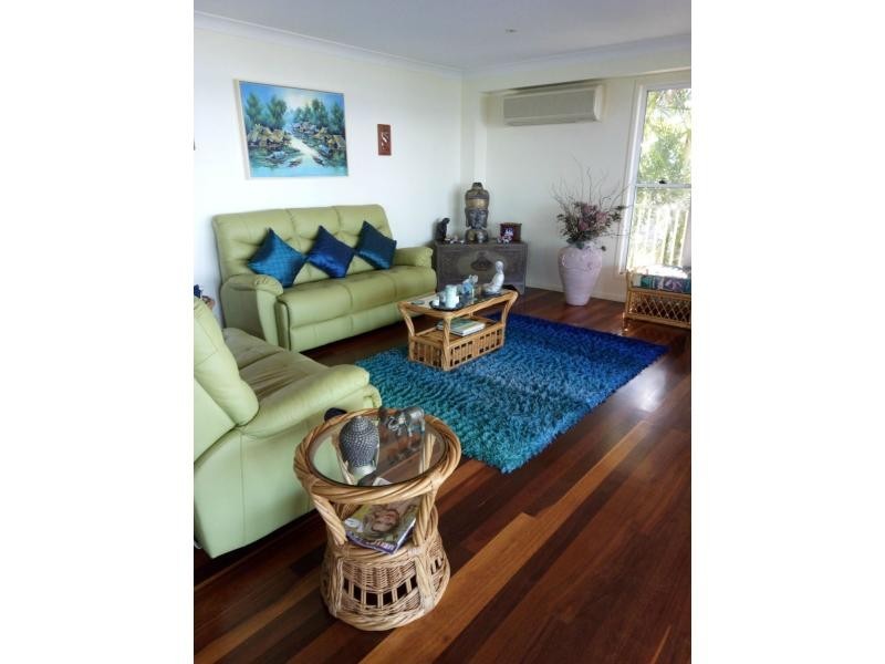 16 Coorong Street, Macleay Island QLD 4184