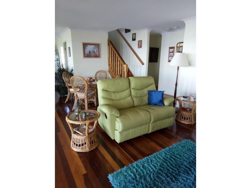 16 Coorong Street, Macleay Island QLD 4184