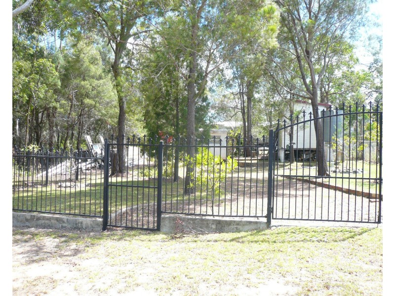 25 Hastings Terrace, Macleay Island QLD 4184