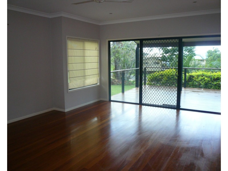 15 Mawarra Street, Macleay Island QLD 4184
