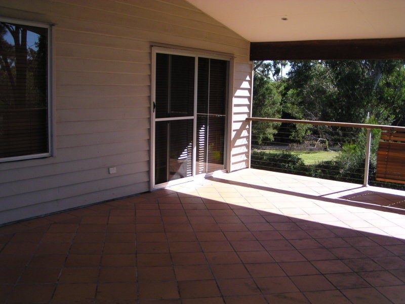 17 Kooberry Street, Macleay Island QLD 4184