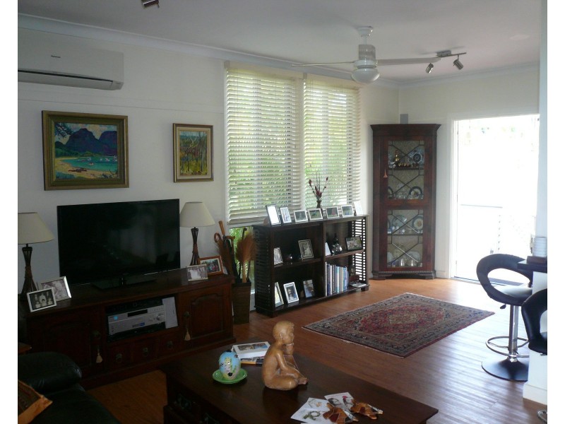 65 Beelong Street, Macleay Island QLD 4184