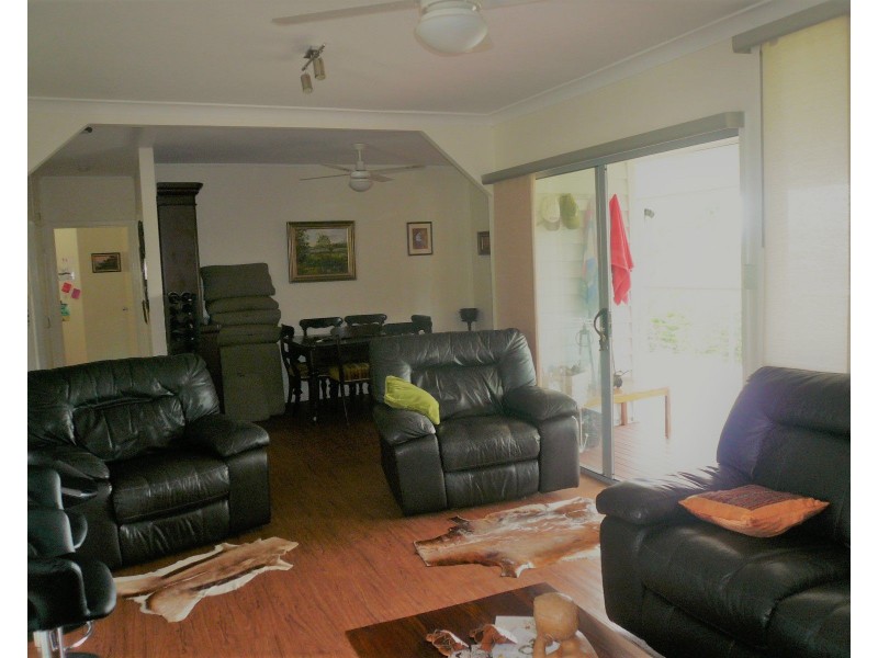 65 Beelong Street, Macleay Island QLD 4184