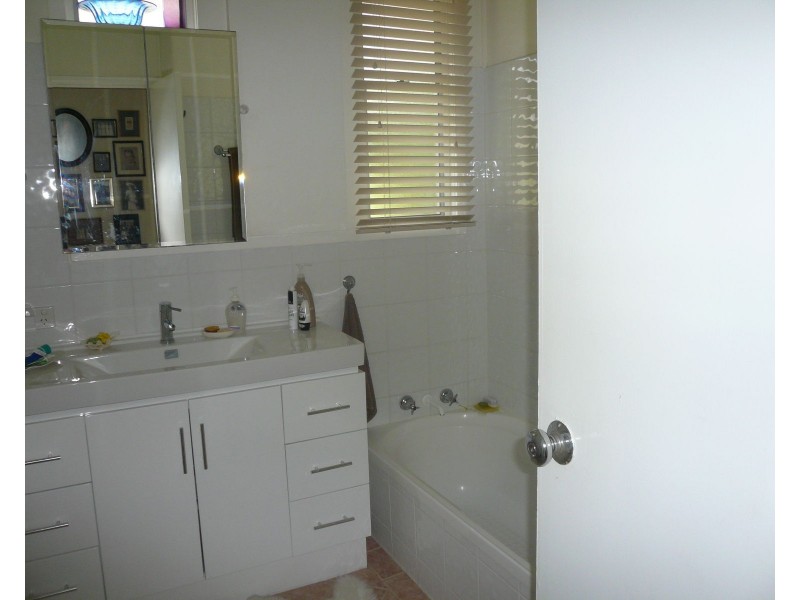 65 Beelong Street, Macleay Island QLD 4184