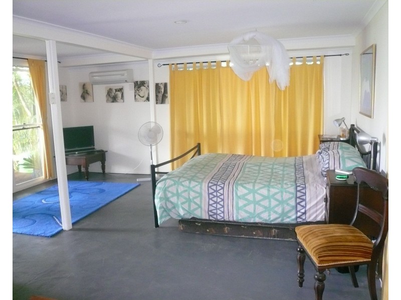 65 Beelong Street, Macleay Island QLD 4184