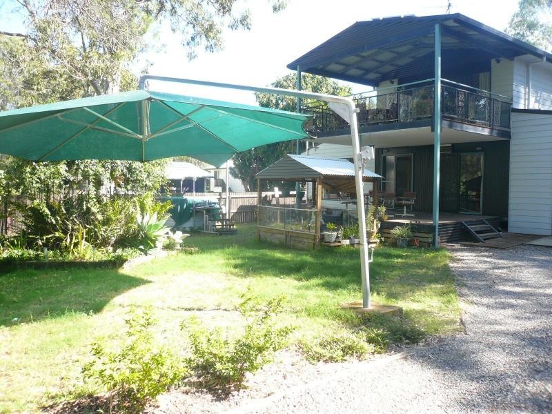 25 Eastern Road, Macleay Island QLD 4184
