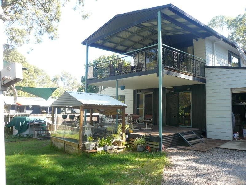 25 Eastern Road, Macleay Island QLD 4184