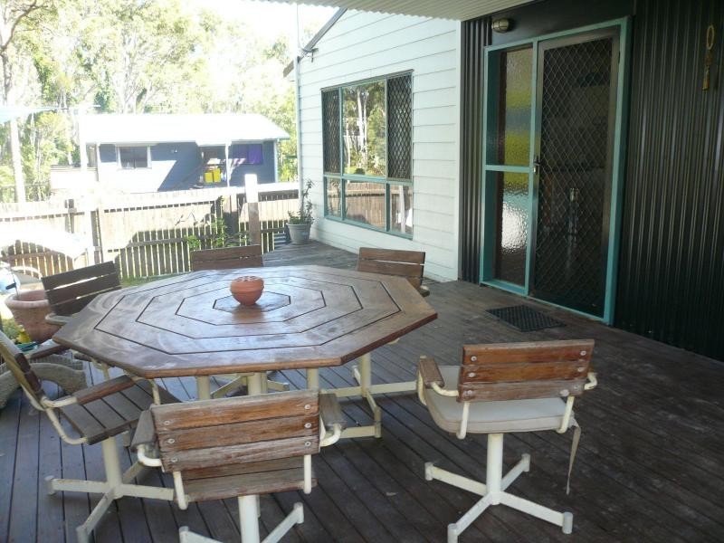 25 Eastern Road, Macleay Island QLD 4184
