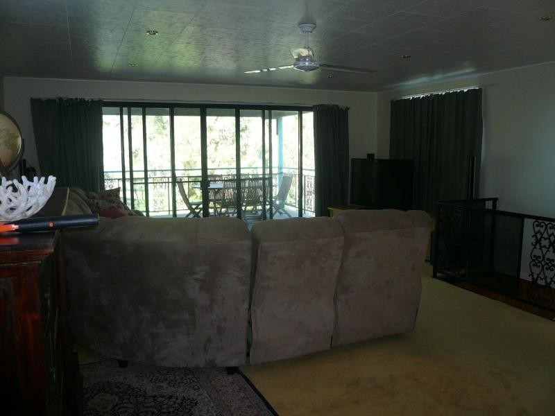 25 Eastern Road, Macleay Island QLD 4184