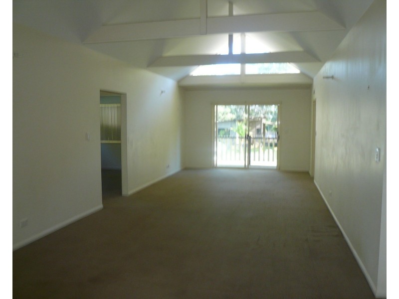 32 Nugent Street, Macleay Island QLD 4184