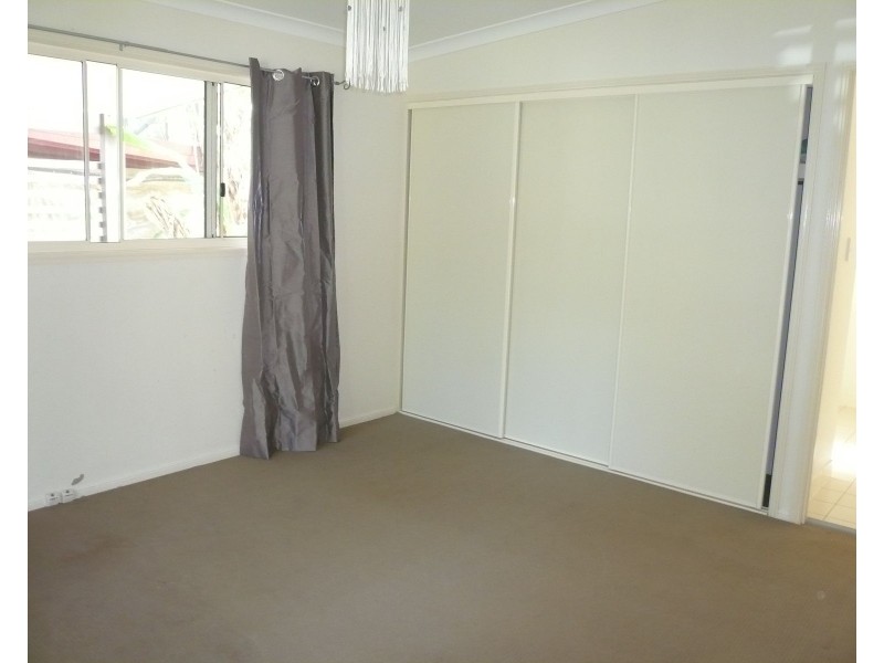 32 Nugent Street, Macleay Island QLD 4184