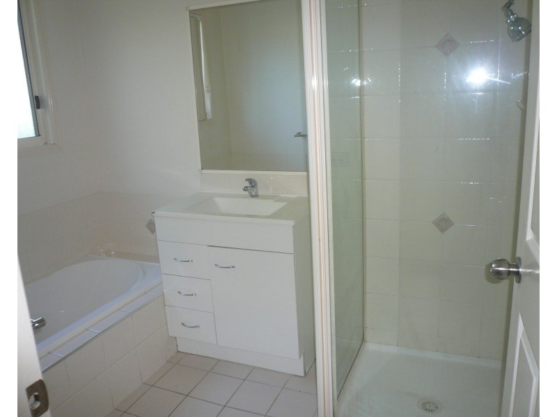 32 Nugent Street, Macleay Island QLD 4184