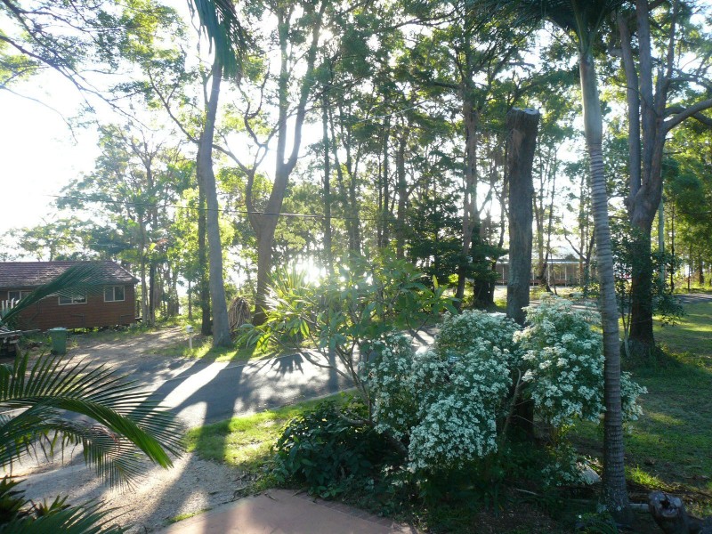 36 Coast Road, Macleay Island QLD 4184