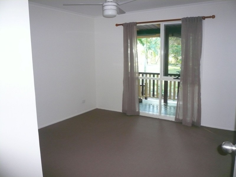 36 Coast Road, Macleay Island QLD 4184