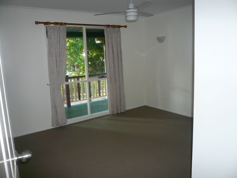 36 Coast Road, Macleay Island QLD 4184