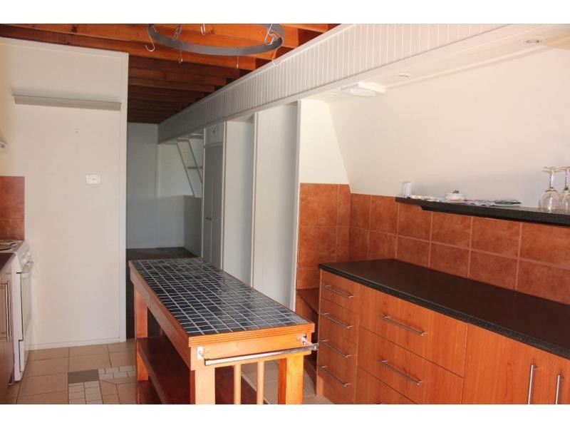 19 Eastbourne Terrace, Macleay Island QLD 4184