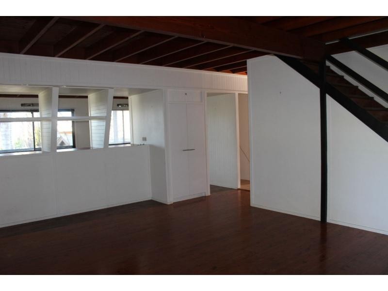 19 Eastbourne Terrace, Macleay Island QLD 4184