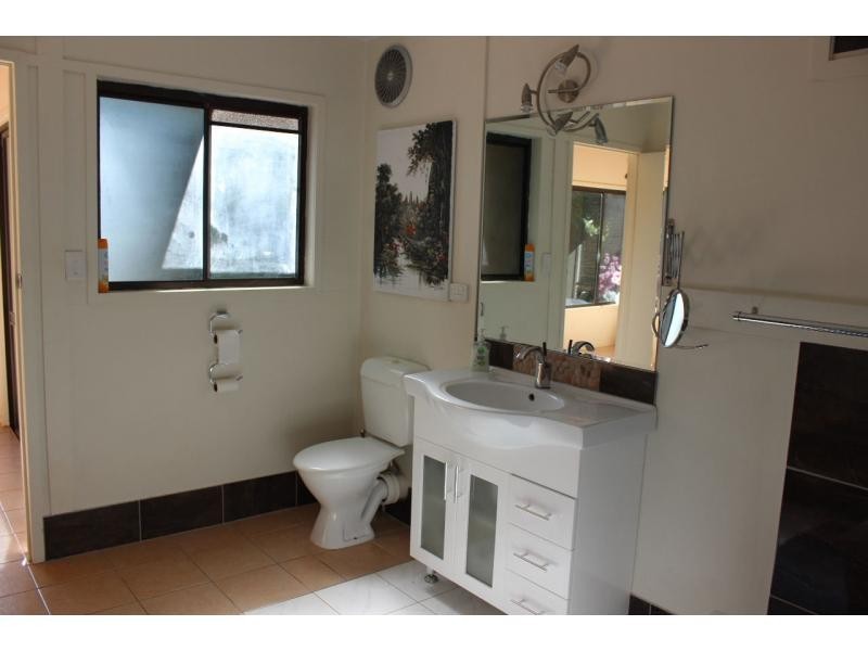 19 Eastbourne Terrace, Macleay Island QLD 4184