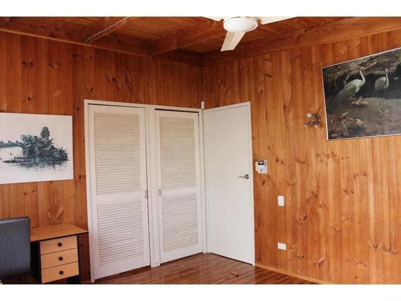 19 Eastbourne Terrace, Macleay Island QLD 4184