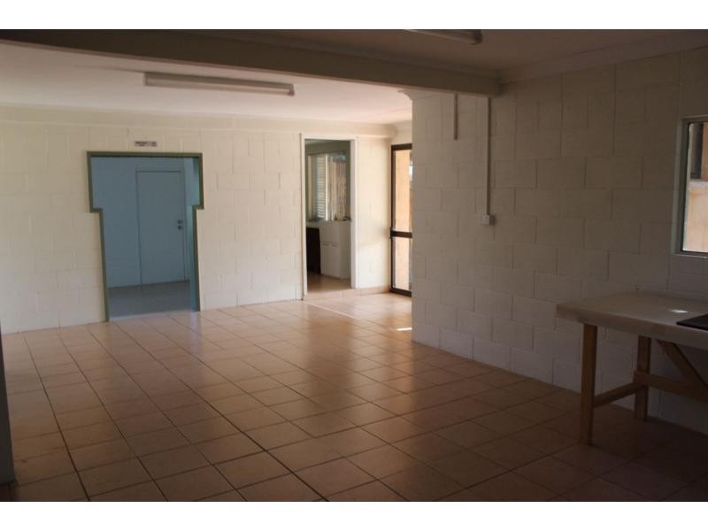 19 Eastbourne Terrace, Macleay Island QLD 4184