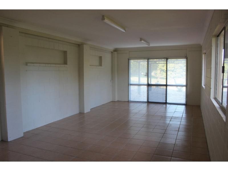 19 Eastbourne Terrace, Macleay Island QLD 4184