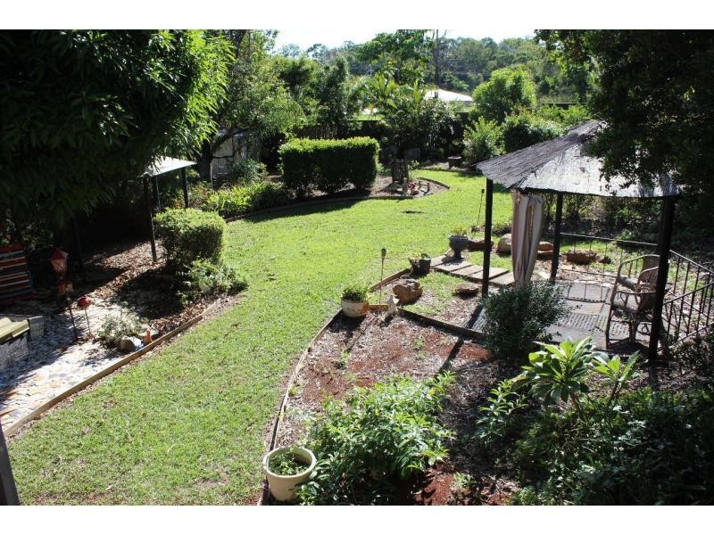 19 Eastbourne Terrace, Macleay Island QLD 4184