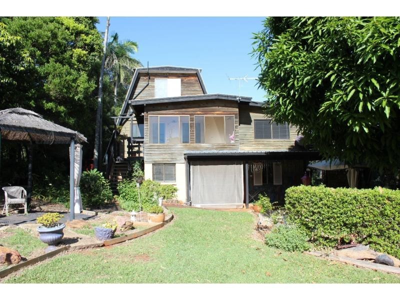 19 Eastbourne Terrace, Macleay Island QLD 4184