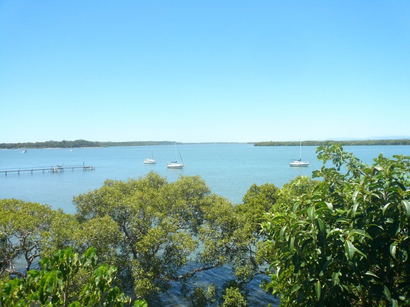 132 Western Road, Macleay Island QLD 4184