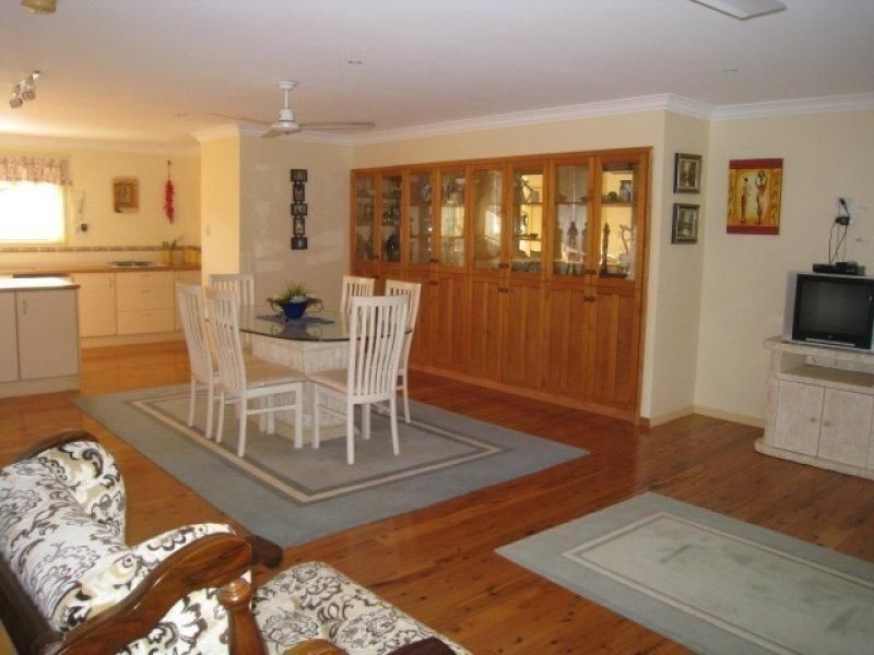 14 Oasis Drive, Russell Island QLD 4184