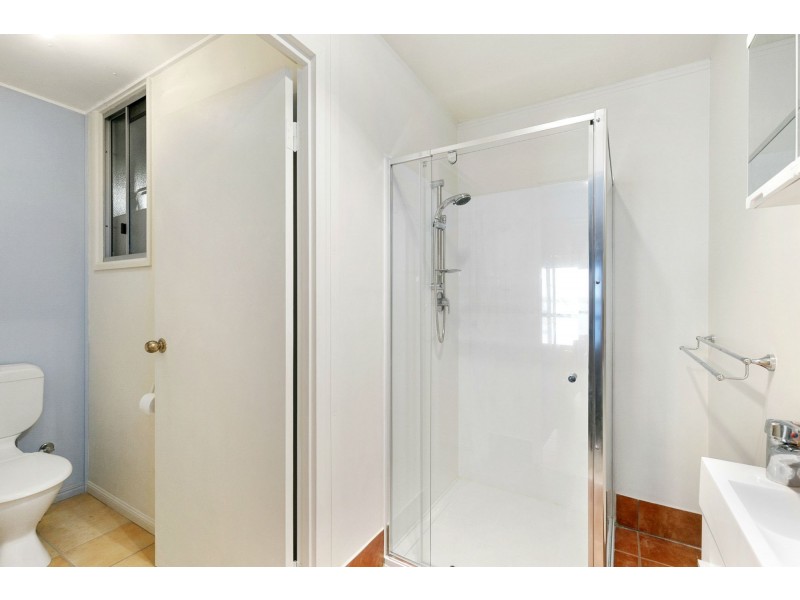 54 Western Road, Macleay Island QLD 4184