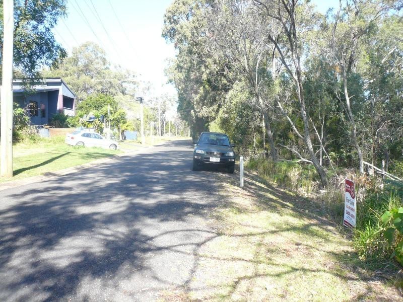 31 Waterside Drive, Macleay Island QLD 4184