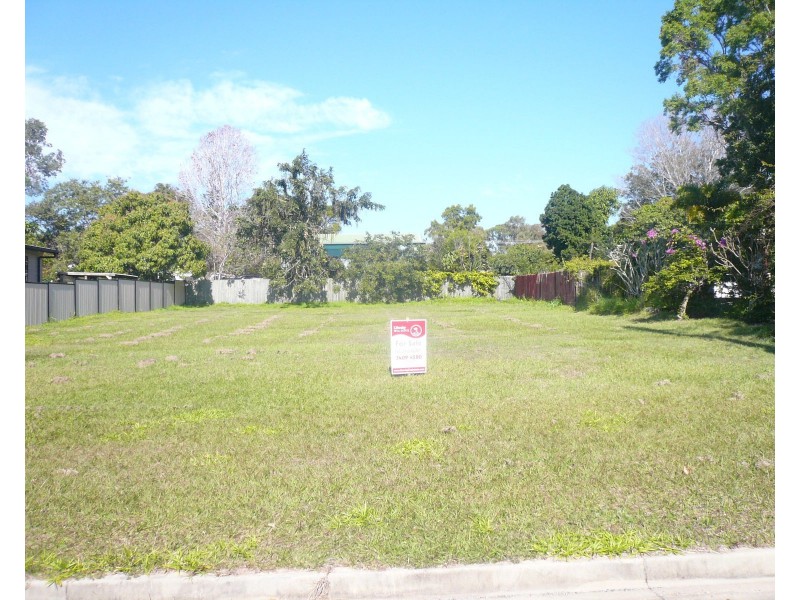 12 Francis Road, Macleay Island QLD 4184